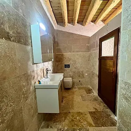 Yesiloez Cave 3* Ουργκούπ