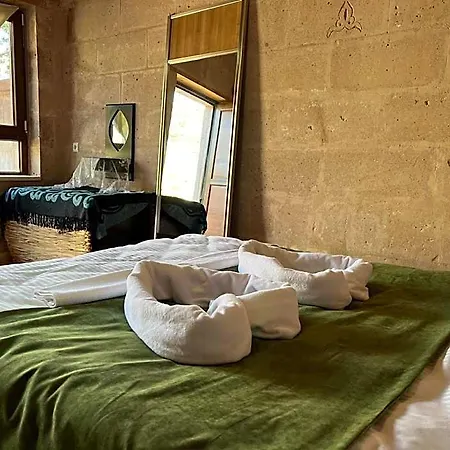 Yesiloez Cave 3*