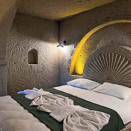 Yesiloez Cave 3*